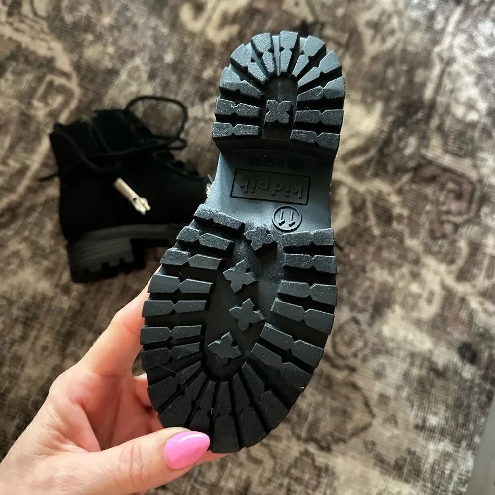 Kids Black Star Studded Combat Boots Size 11